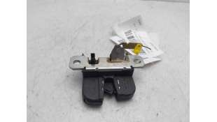 CERRADURA MALETERO / PORTON VOLKSWAGEN POLO (2001-2008) 1.4 16V 75CV 1390CC - L. 8337253 / 6Q6827505B